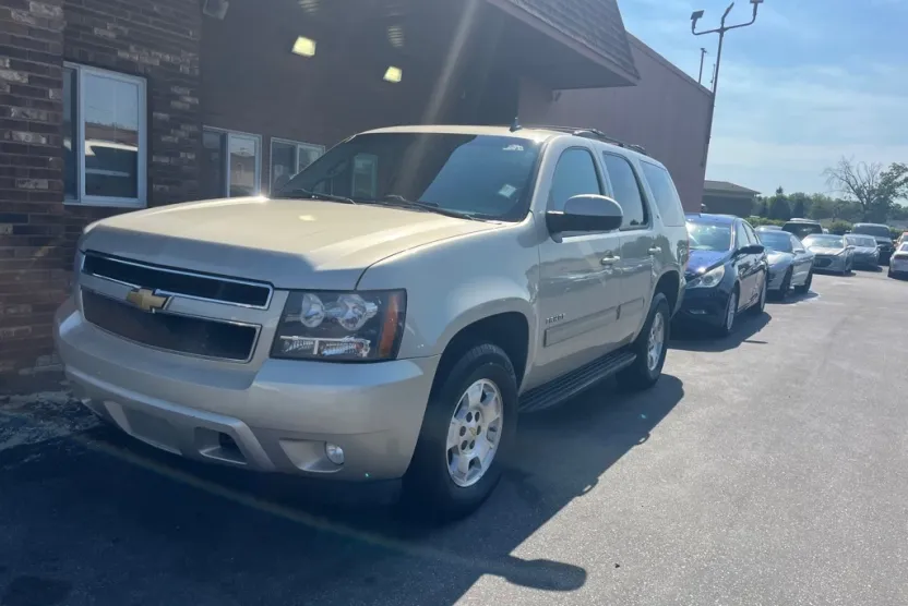 2013 Chevrolet Tahoe LTZ photo 1