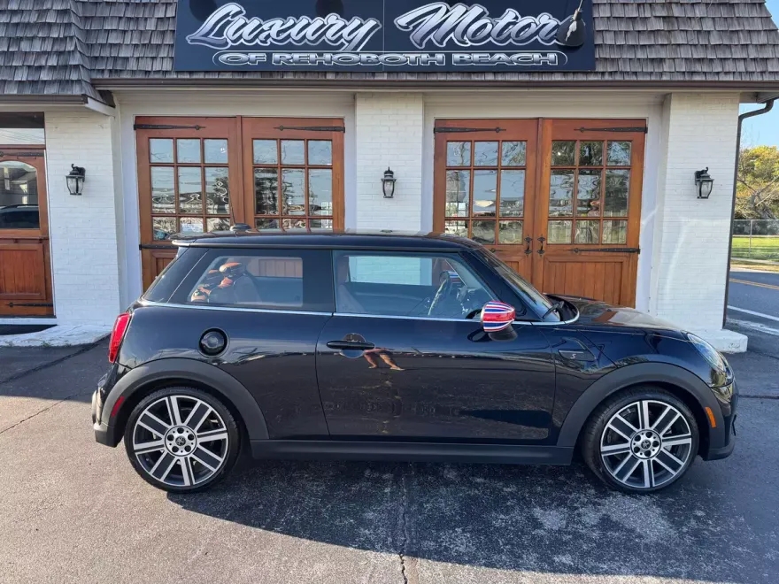 2024 Mini Cooper 2 Door Hardtop S photo 1