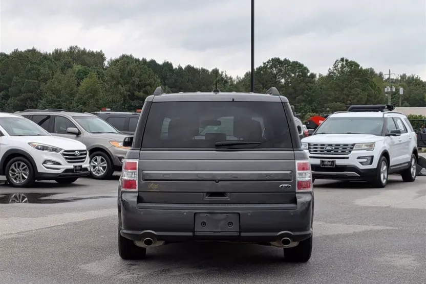 2019 Ford Flex SE photo 1