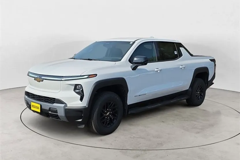 2026 Chevrolet Silverado EV LT photo 1