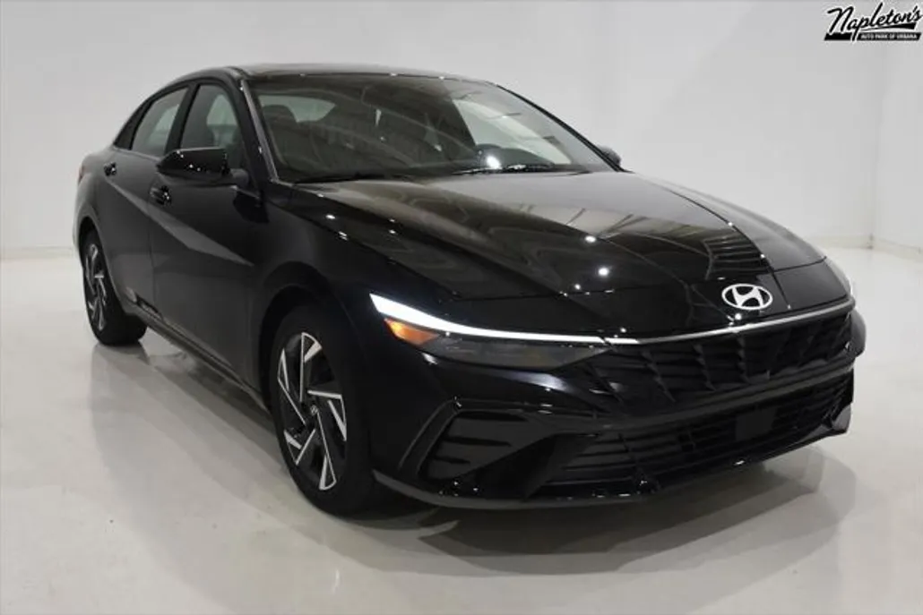 2025 Hyundai Elantra SEL Convenience photo 1