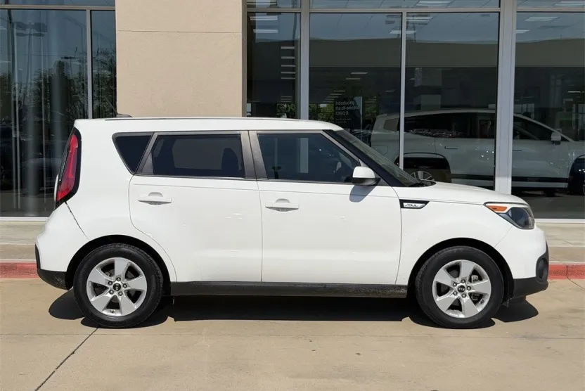2019 Kia Soul Base photo 1