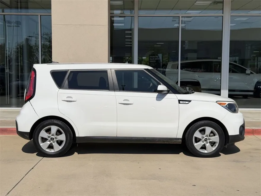 2019 Kia Soul Base photo 1
