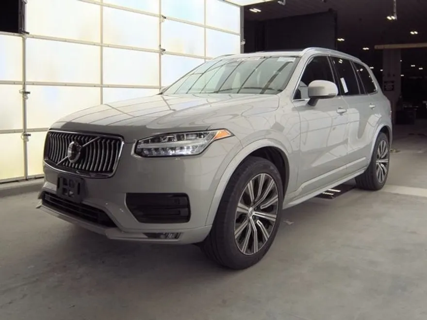 2023 Volvo XC90 B5 Core photo 1