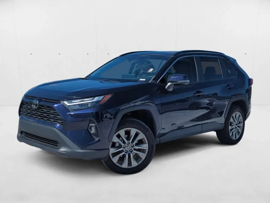 2023 Toyota RAV4 XLE Premium photo 1
