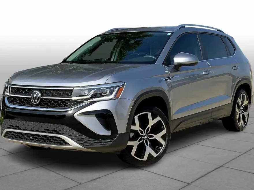 2022 Volkswagen Taos SEL photo 1