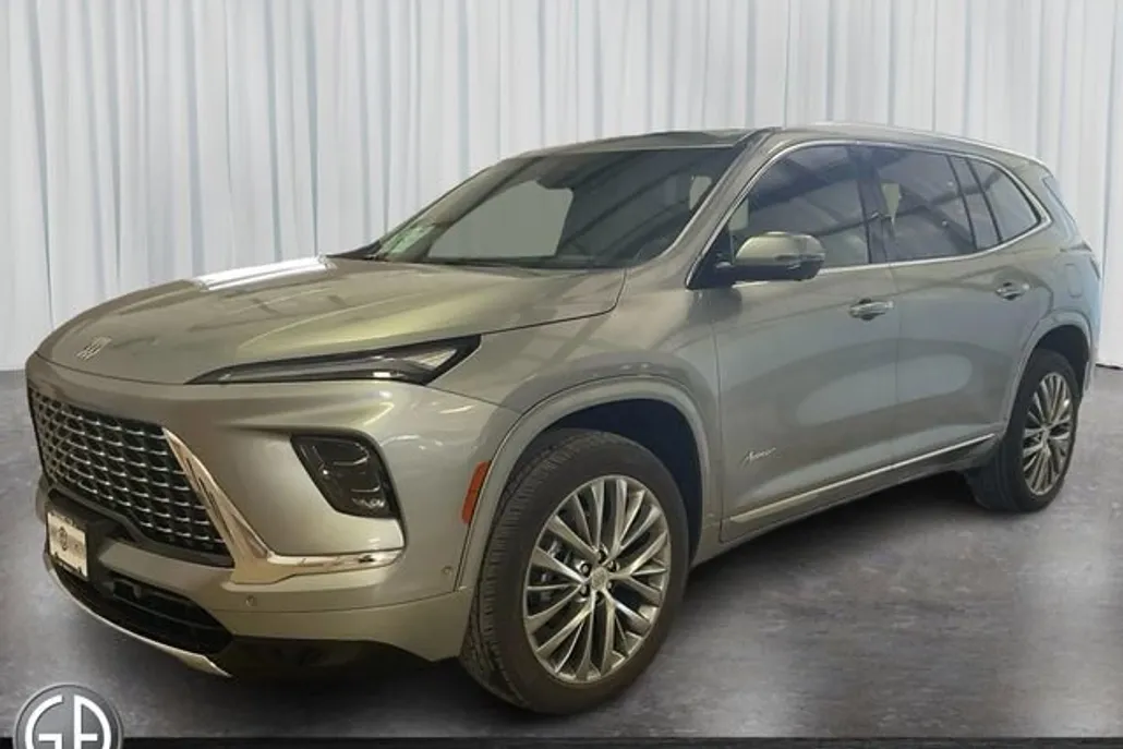 2026 Buick Enclave Avenir photo 1