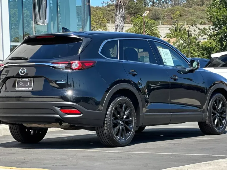 2023 Mazda CX-9 Touring photo 1