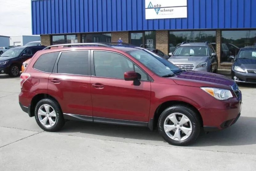 2016 Subaru Forester 2.5i Premium photo 1
