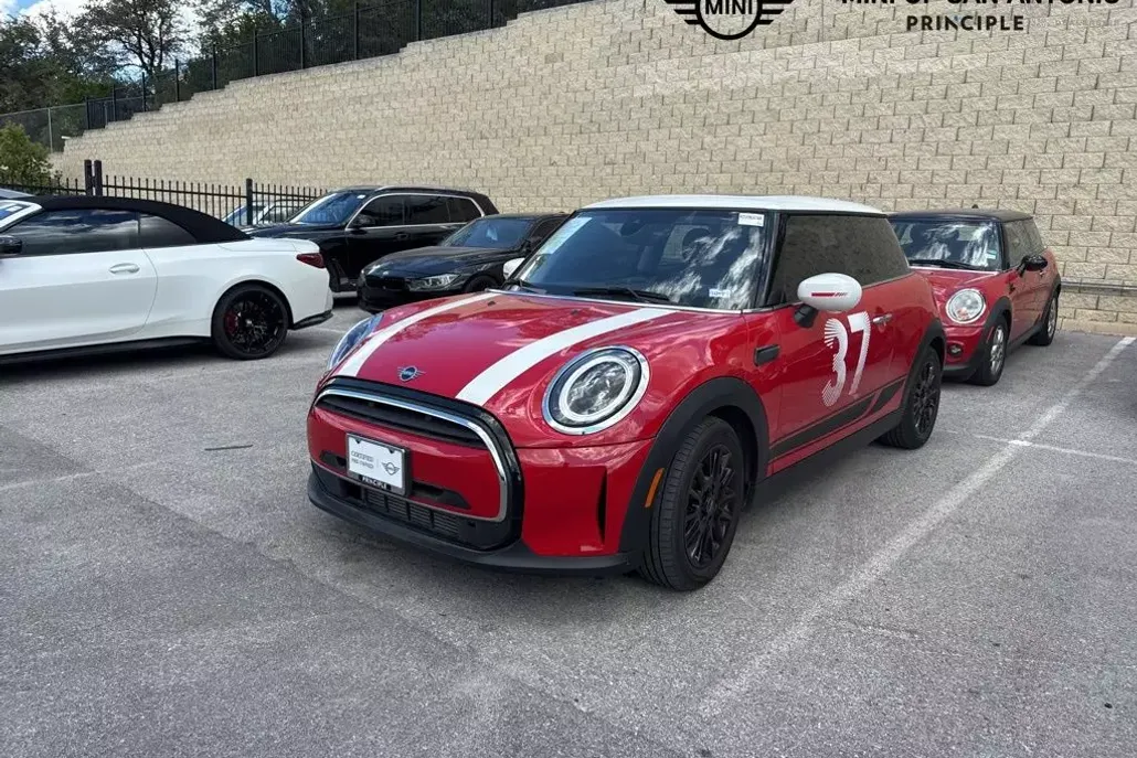 2024 Mini Cooper 2 Door Hardtop photo 1