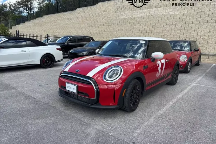 2024 Mini Cooper 2 Door Hardtop photo 1