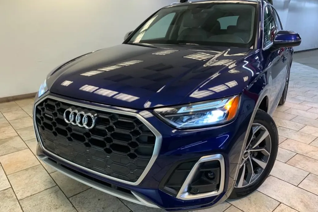 2022 Audi Q5 S line Premium Plus photo 1