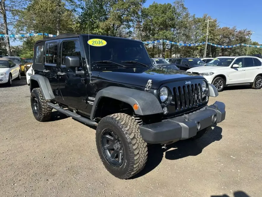 2016 Jeep Wrangler Unlimited Sport photo 1
