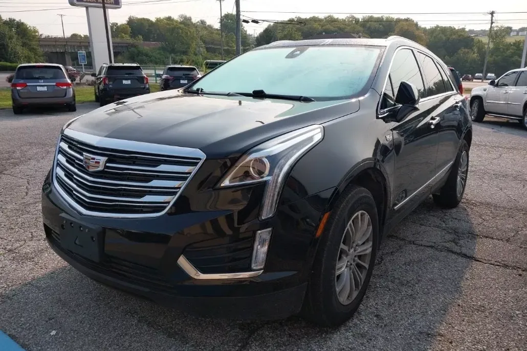 2017 Cadillac XT5 Luxury photo 1