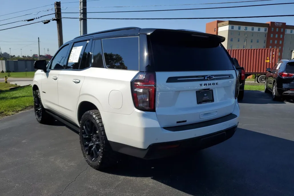 2023 Chevrolet Tahoe High Country photo 1