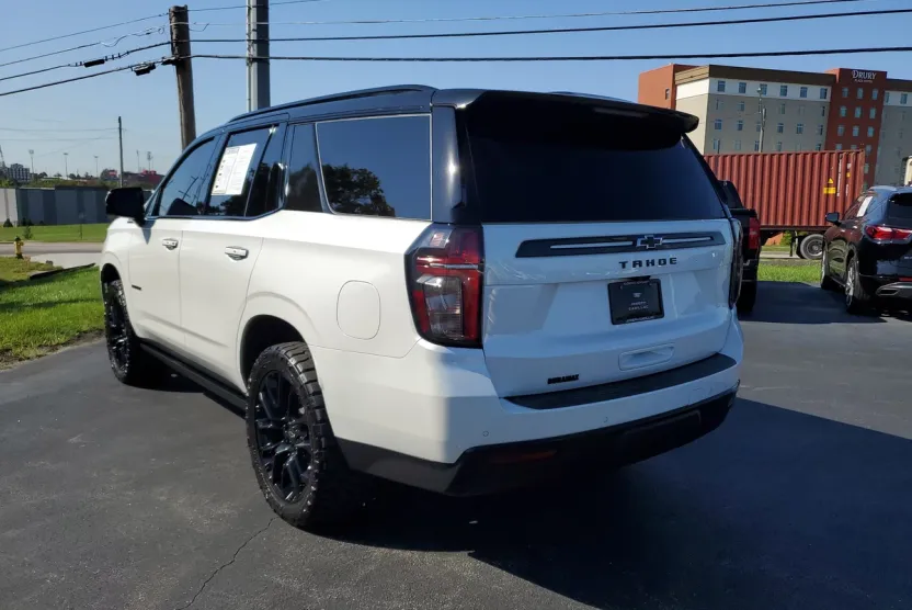 2023 Chevrolet Tahoe High Country photo 1