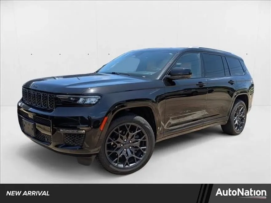 2023 Jeep Grand Cherokee Summit Reserve photo 1