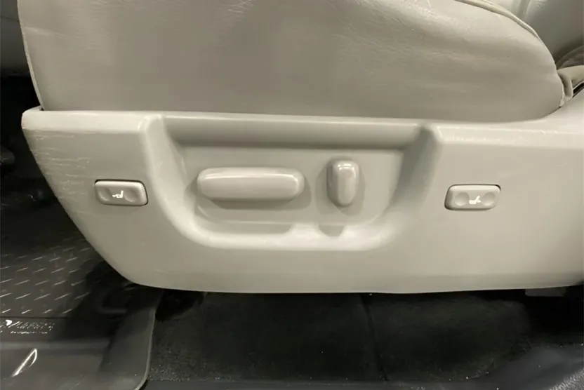 2016 Toyota Sequoia Limited photo 1