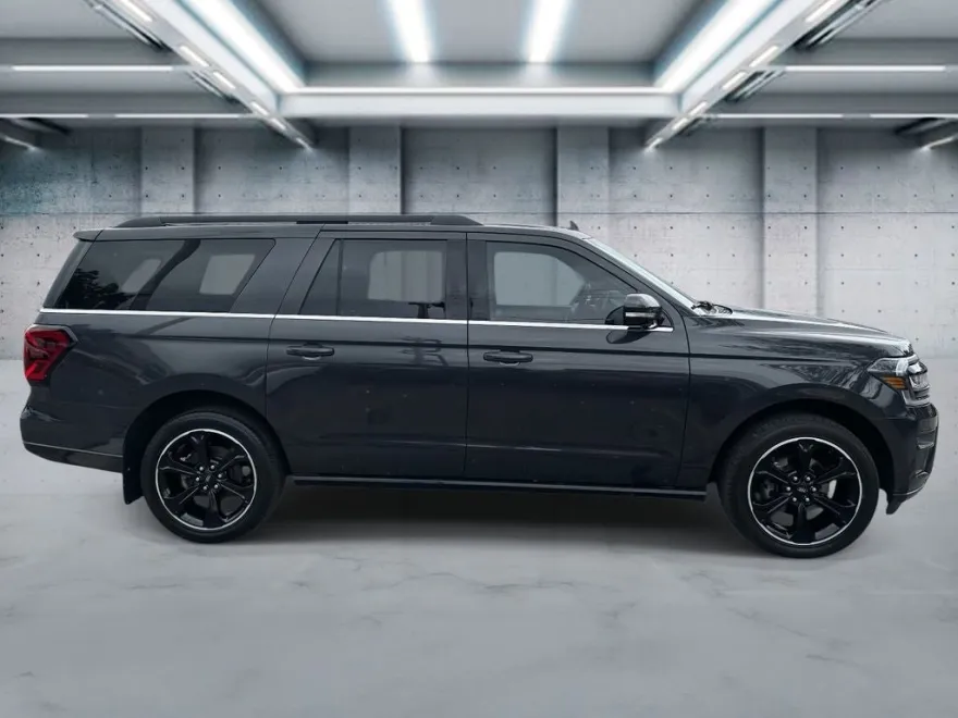 2022 Ford Expedition MAX Limited photo 1