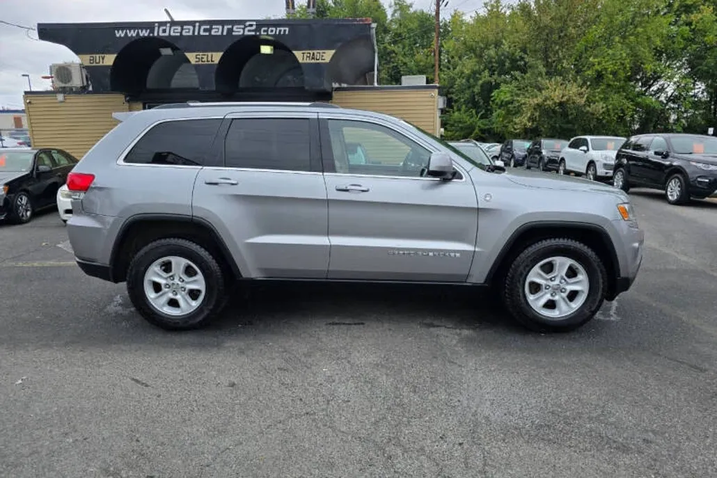 2015 Jeep Grand Cherokee Laredo photo 1