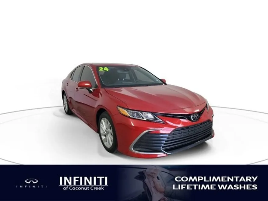 2024 Toyota Camry LE photo 1