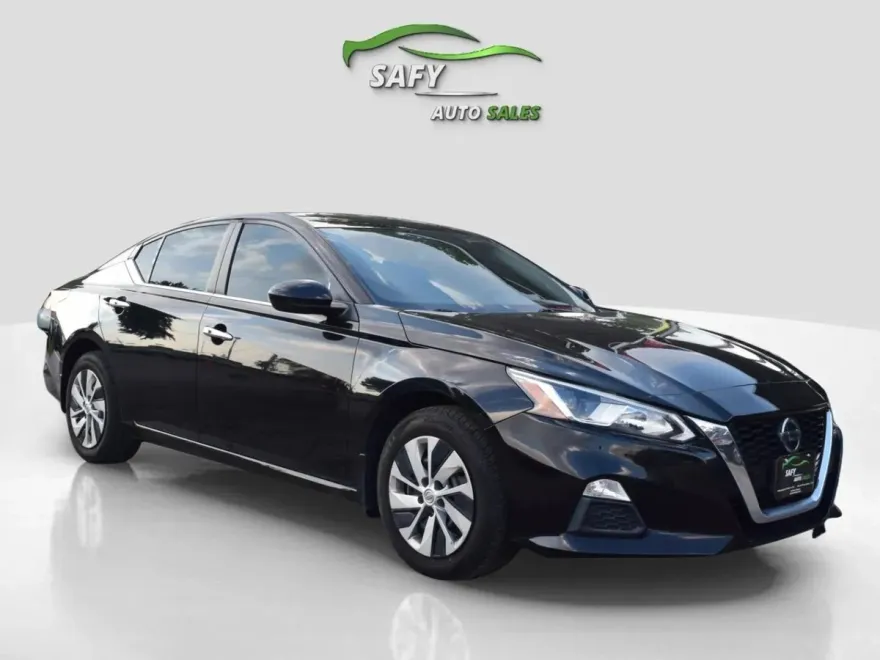 2019 Nissan Altima 2.5 photo 1