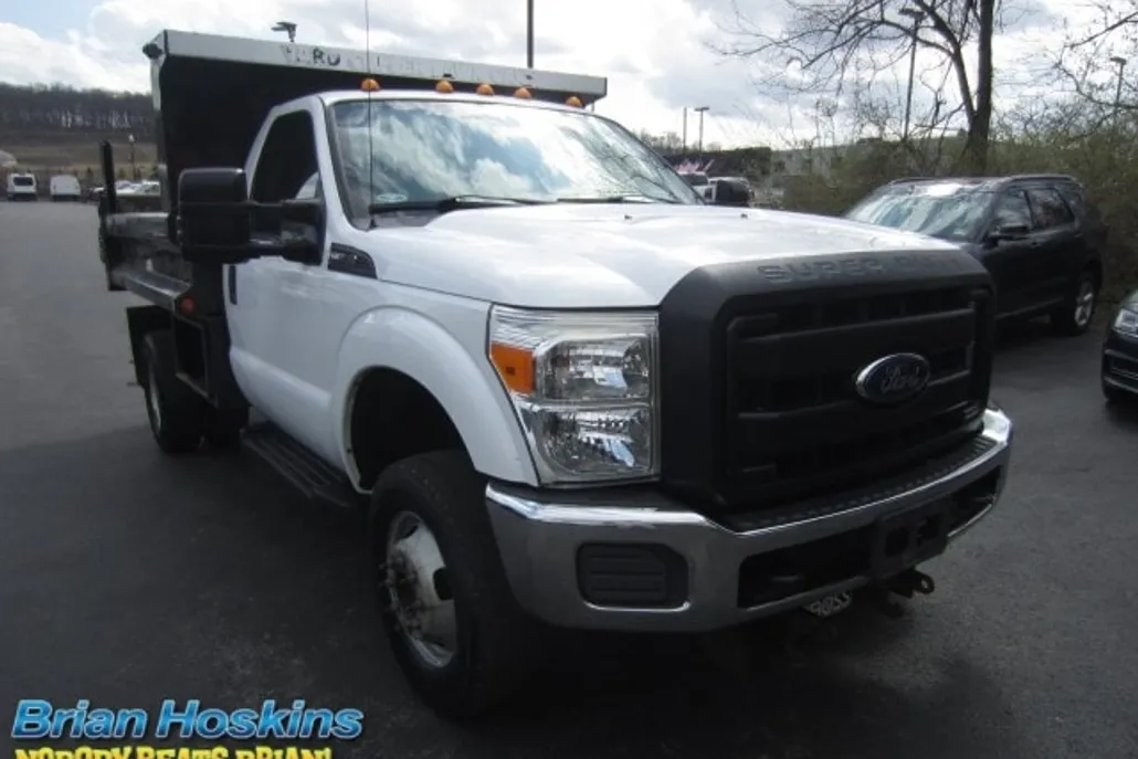 2016 Ford F-350 XL photo 1