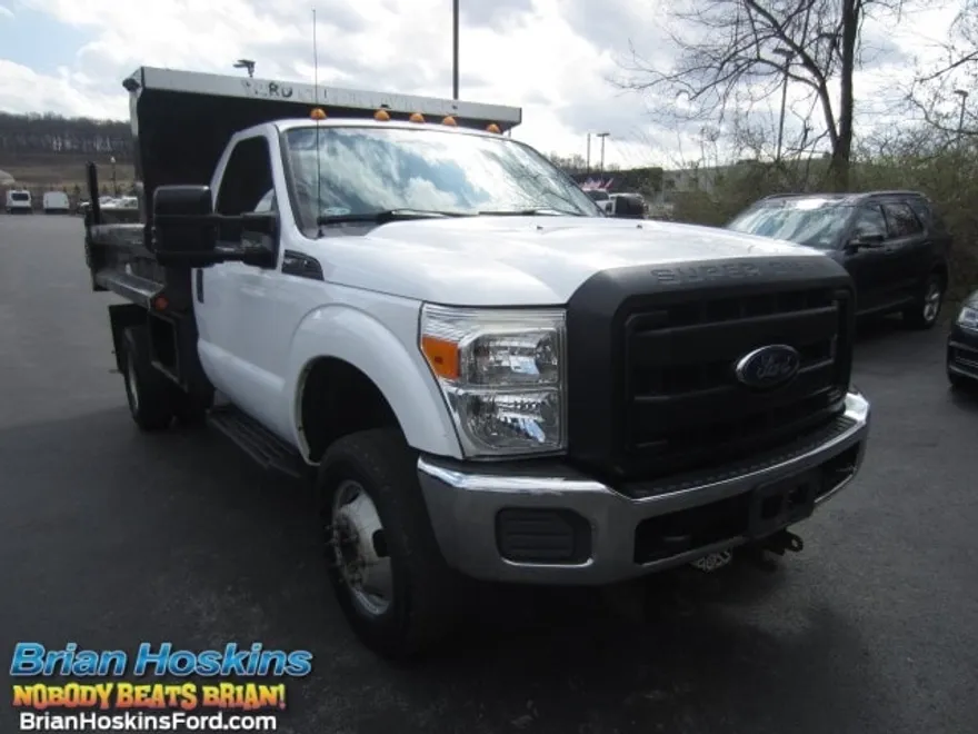 2016 Ford F-350 XL photo 1