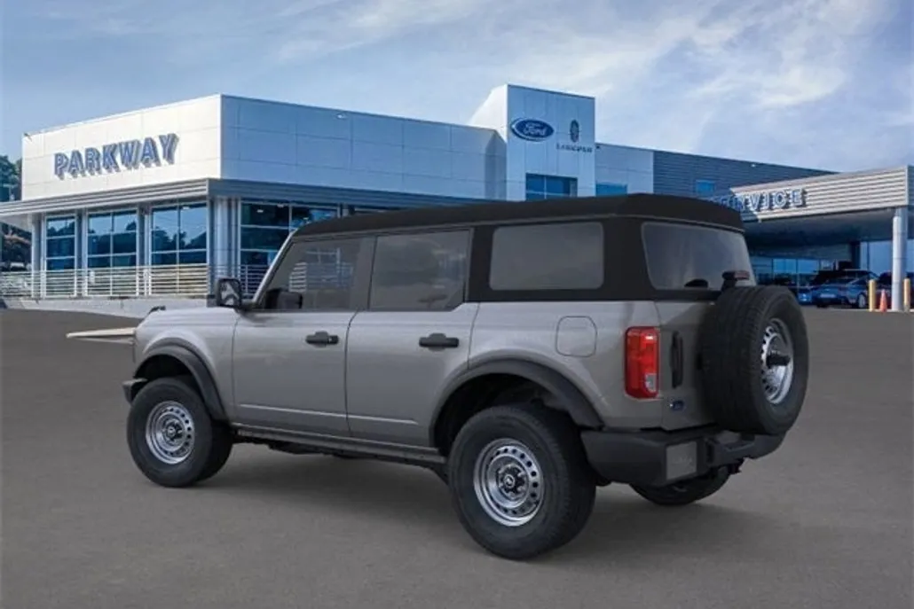 2025 Ford Bronco Base photo 1
