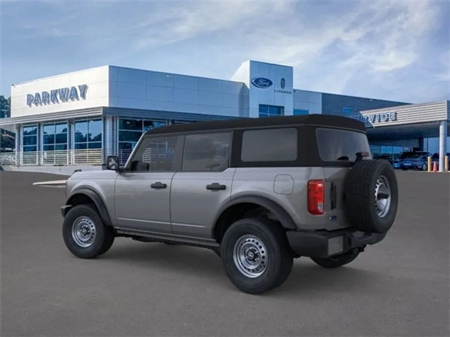 2025 Ford Bronco Base photo 1
