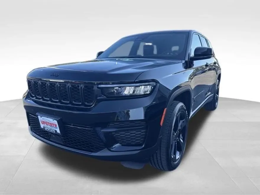 2023 Jeep Grand Cherokee Laredo Altitude X photo 1