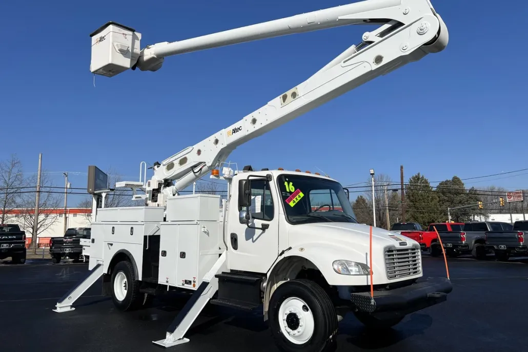 2016 Freightliner M2 photo 1