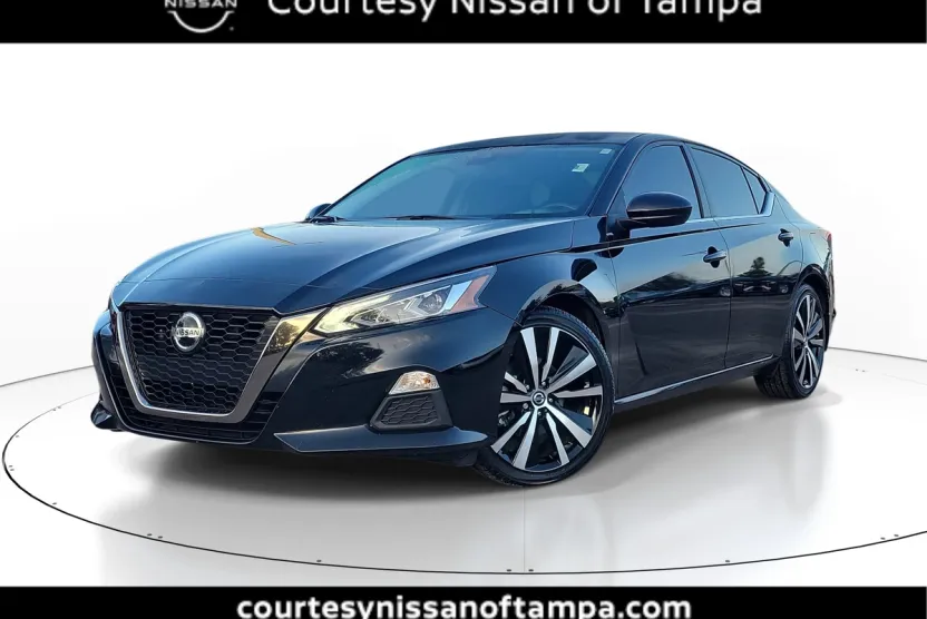 2021 Nissan Altima SR photo 1
