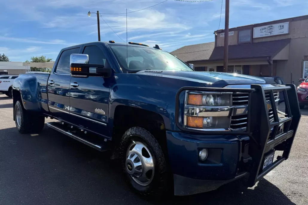2015 Chevrolet Silverado 3500HD High Country photo 1