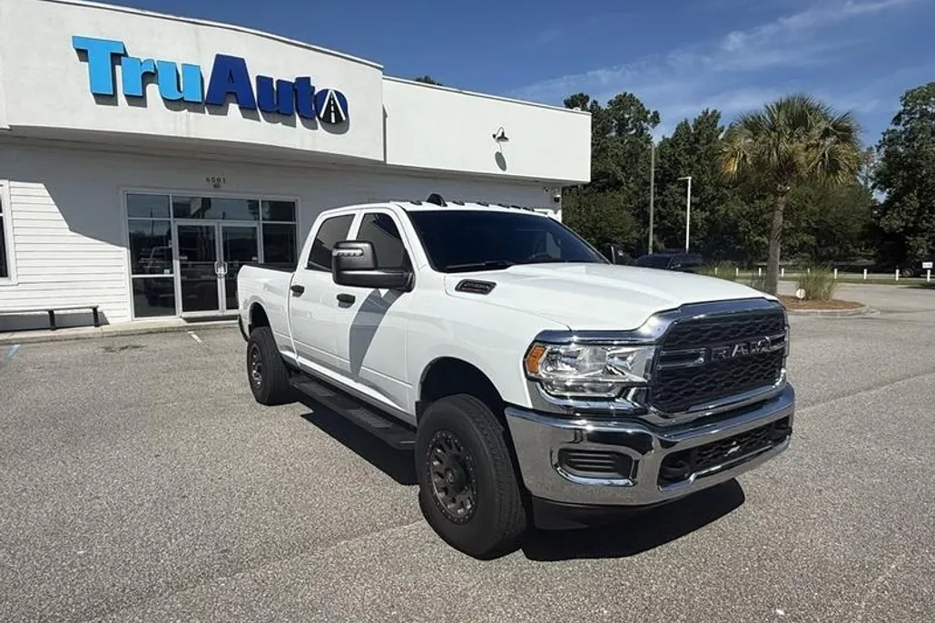 2024 Ram 2500 Tradesman photo 1