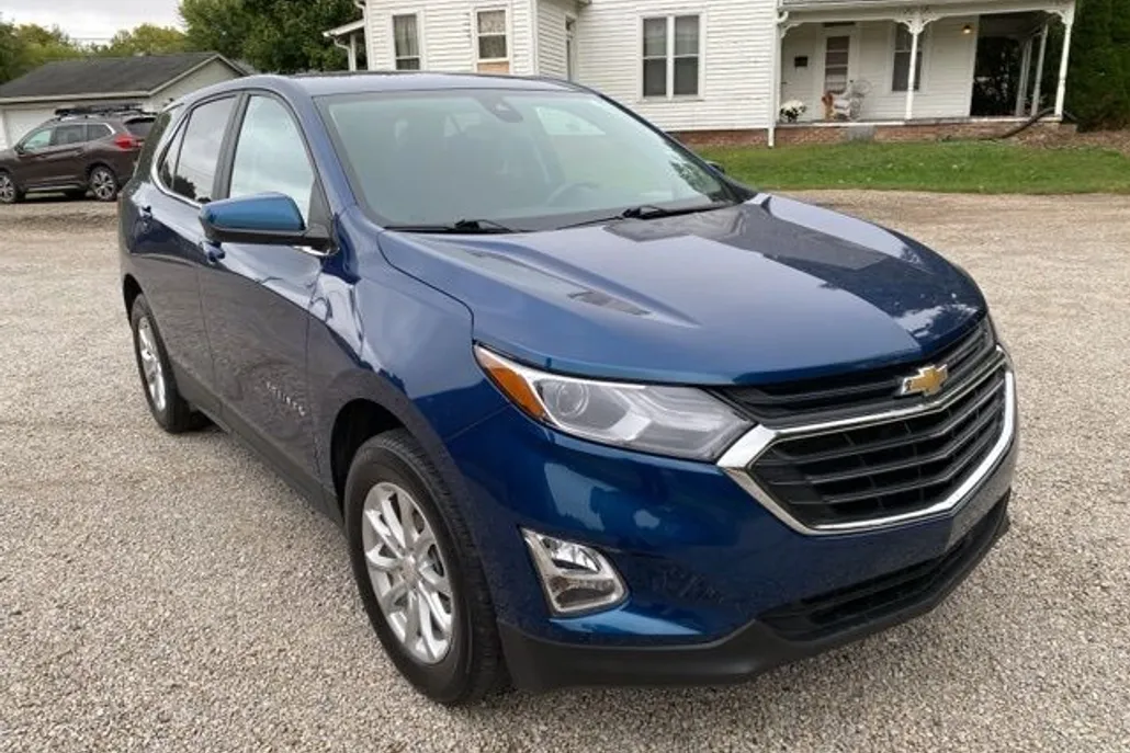 2021 Chevrolet Equinox LT photo 1