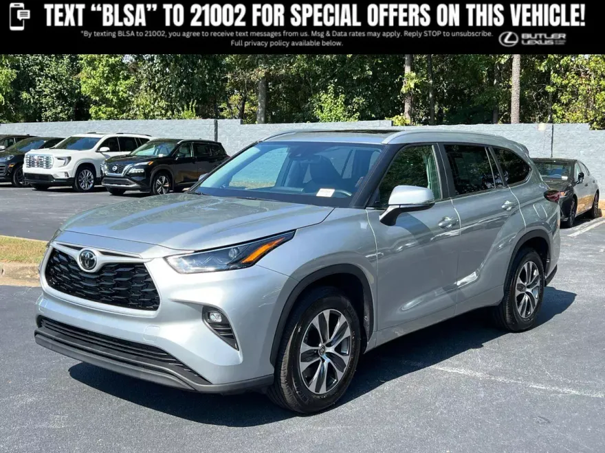2023 Toyota Highlander XLE photo 1