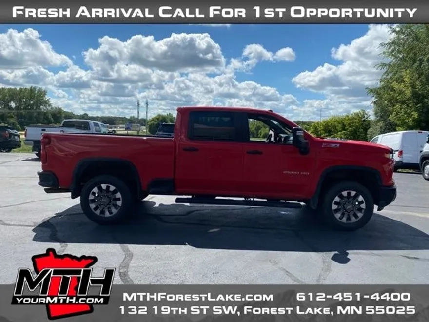 2024 Chevrolet Silverado 2500HD Custom Z71 photo 1