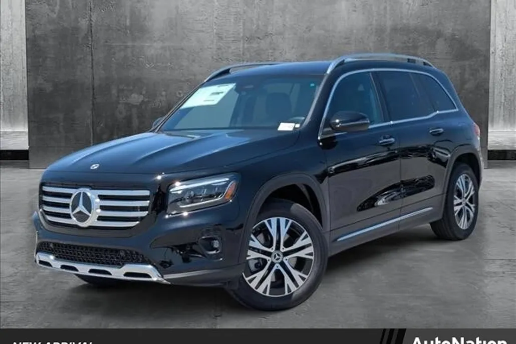 2025 Mercedes Benz GLB 250 photo 1