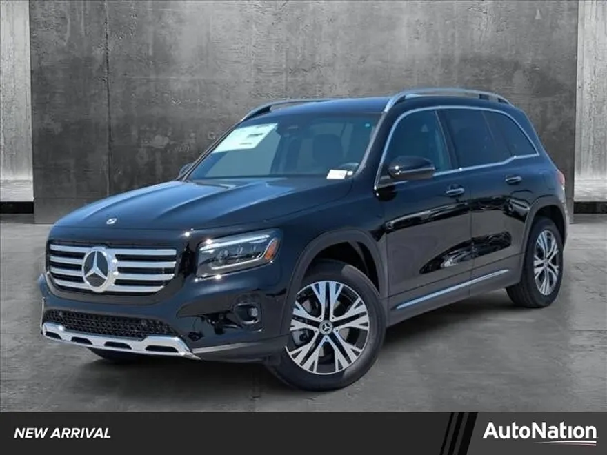 2025 Mercedes Benz GLB 250 photo 1