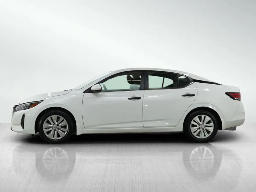 2024 Nissan Sentra S photo 1