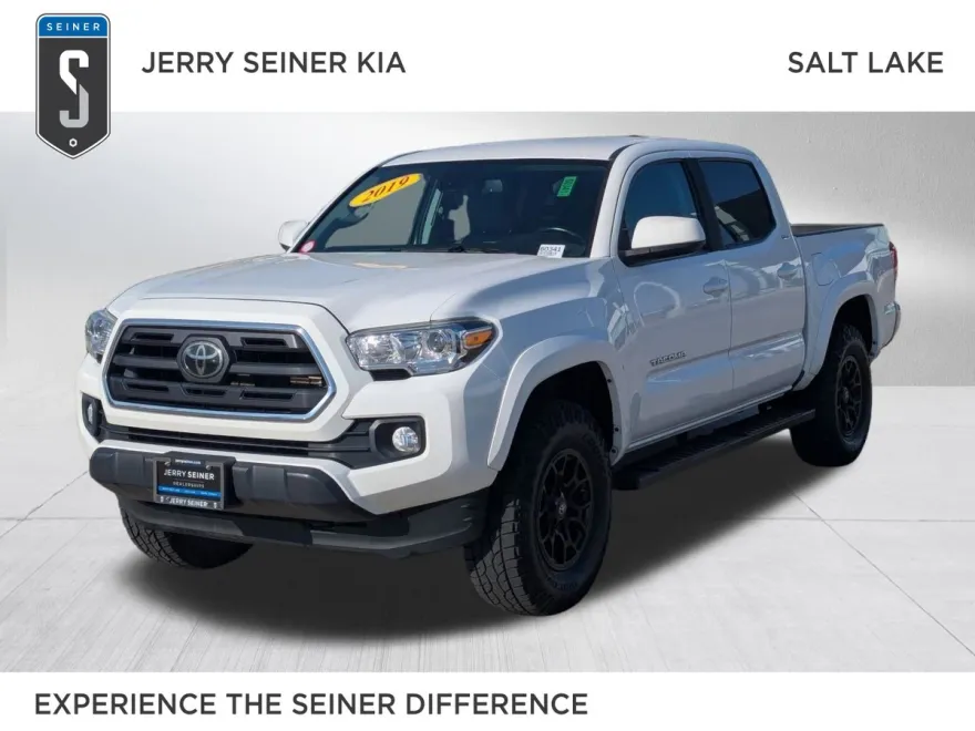 2019 Toyota Tacoma SR5 4x4 photo 1