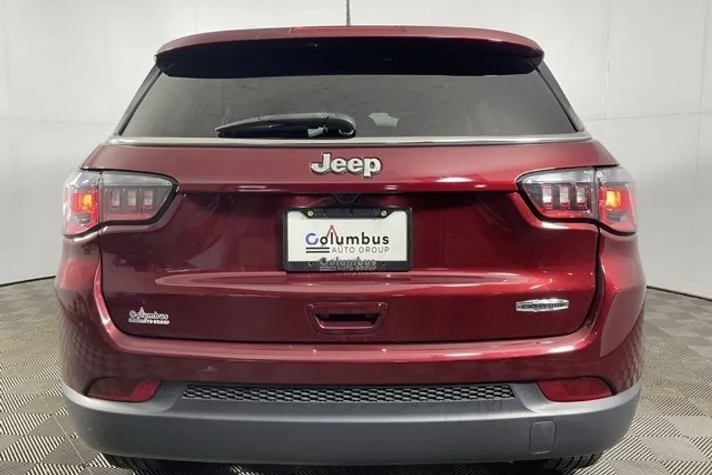 2021 Jeep Compass Latitude photo 1