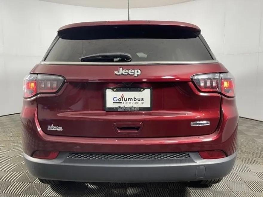 2021 Jeep Compass Latitude photo 1