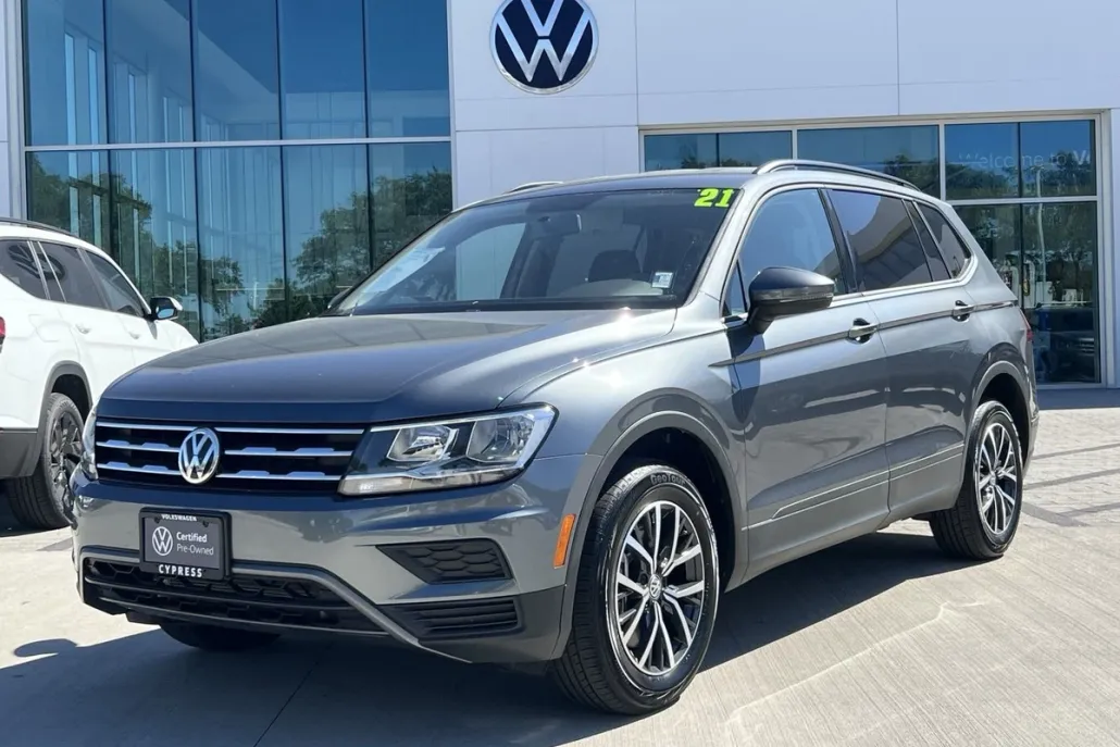2021 Volkswagen Tiguan S photo 1