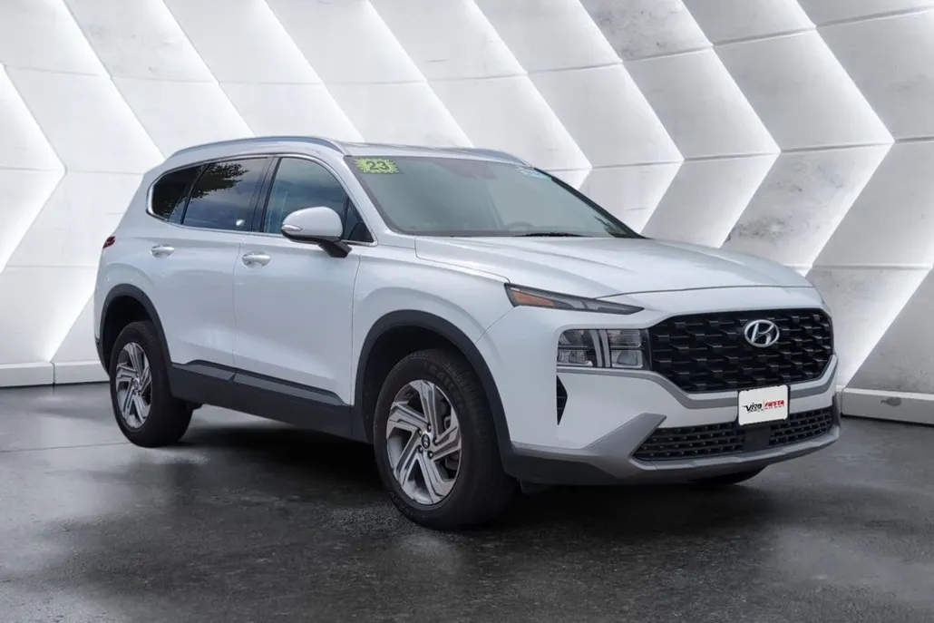 2023 Hyundai Santa Fe SEL photo 1