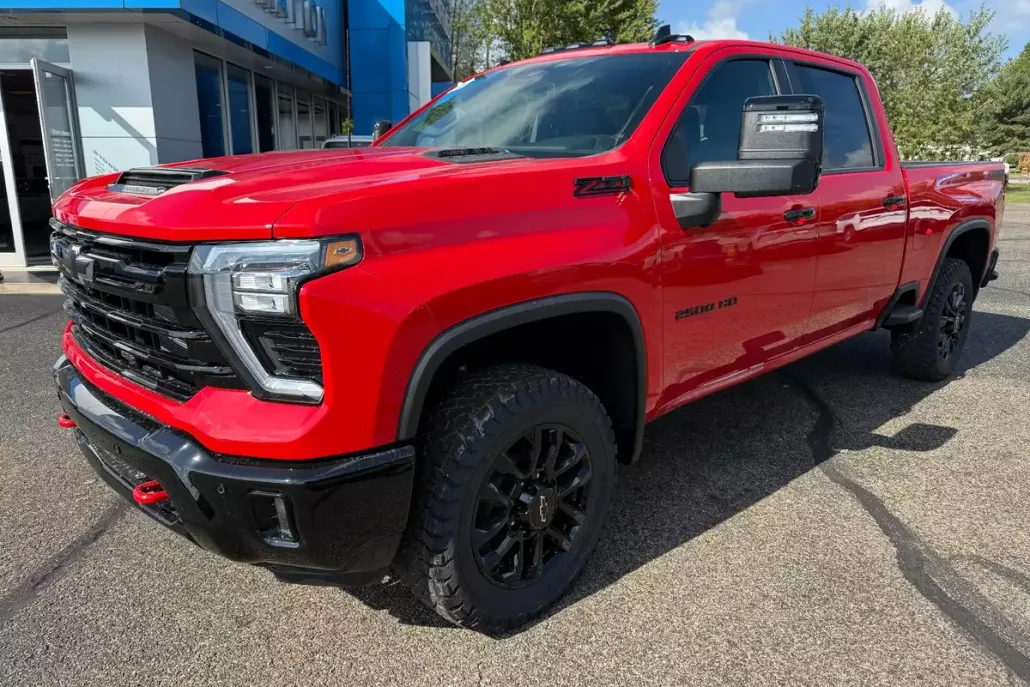 2026 Chevrolet Silverado 2500HD LT photo 1
