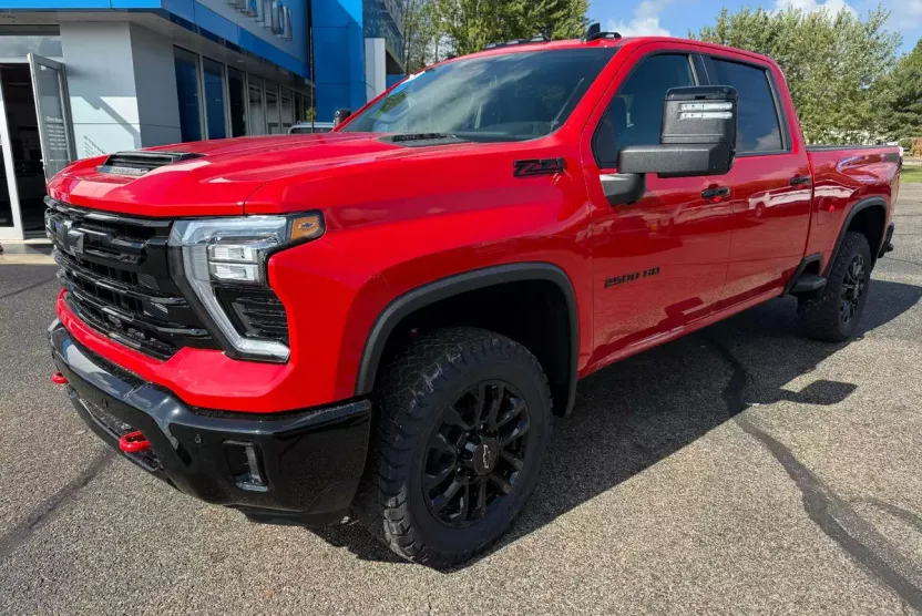 2026 Chevrolet Silverado 2500HD LT photo 1