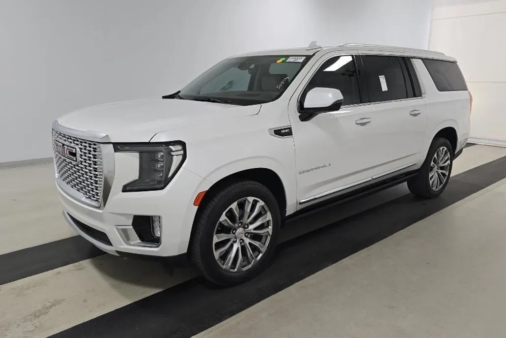 2021 Gmc Yukon XL Denali photo 1