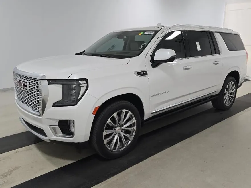 2021 Gmc Yukon XL Denali photo 1